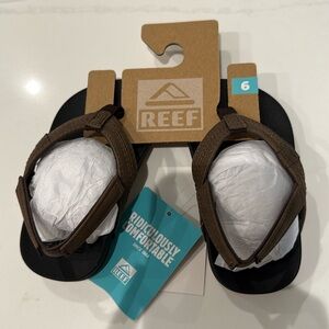 NWT Reef Flip Flops size 6